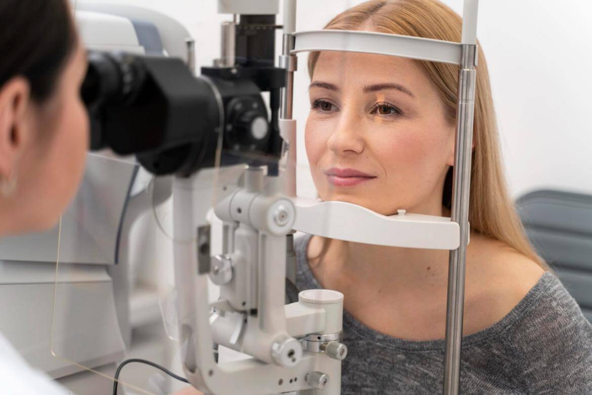 What is Hyperopia? Symptoms, Causes, and Treatment Options