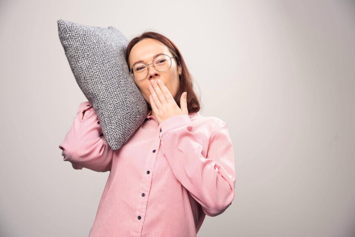 Causes of Feeling Sleepy After Meals